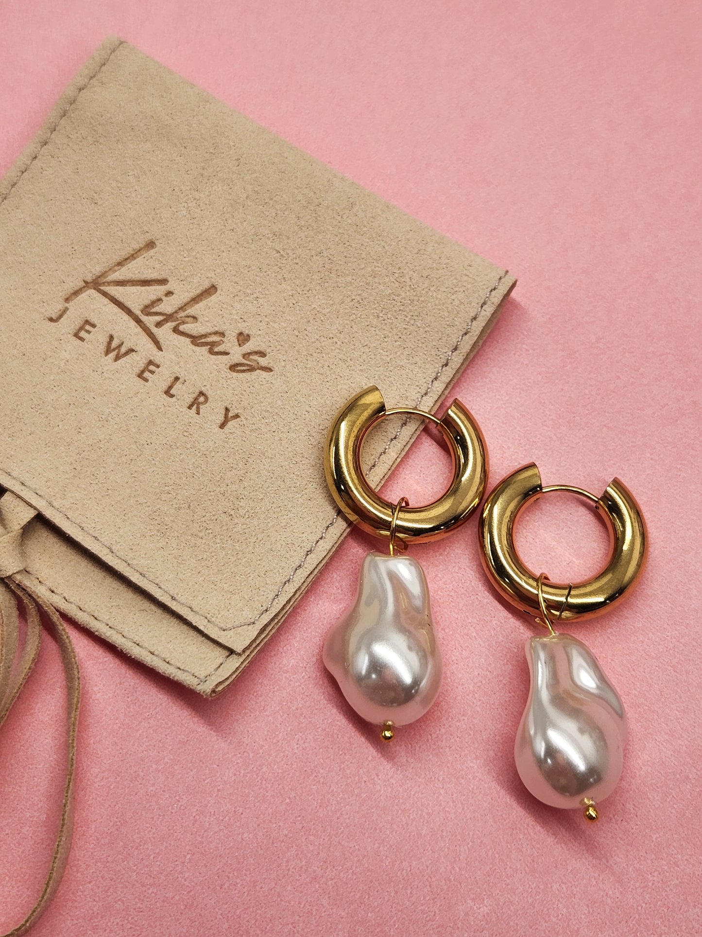 La Perla Hoops