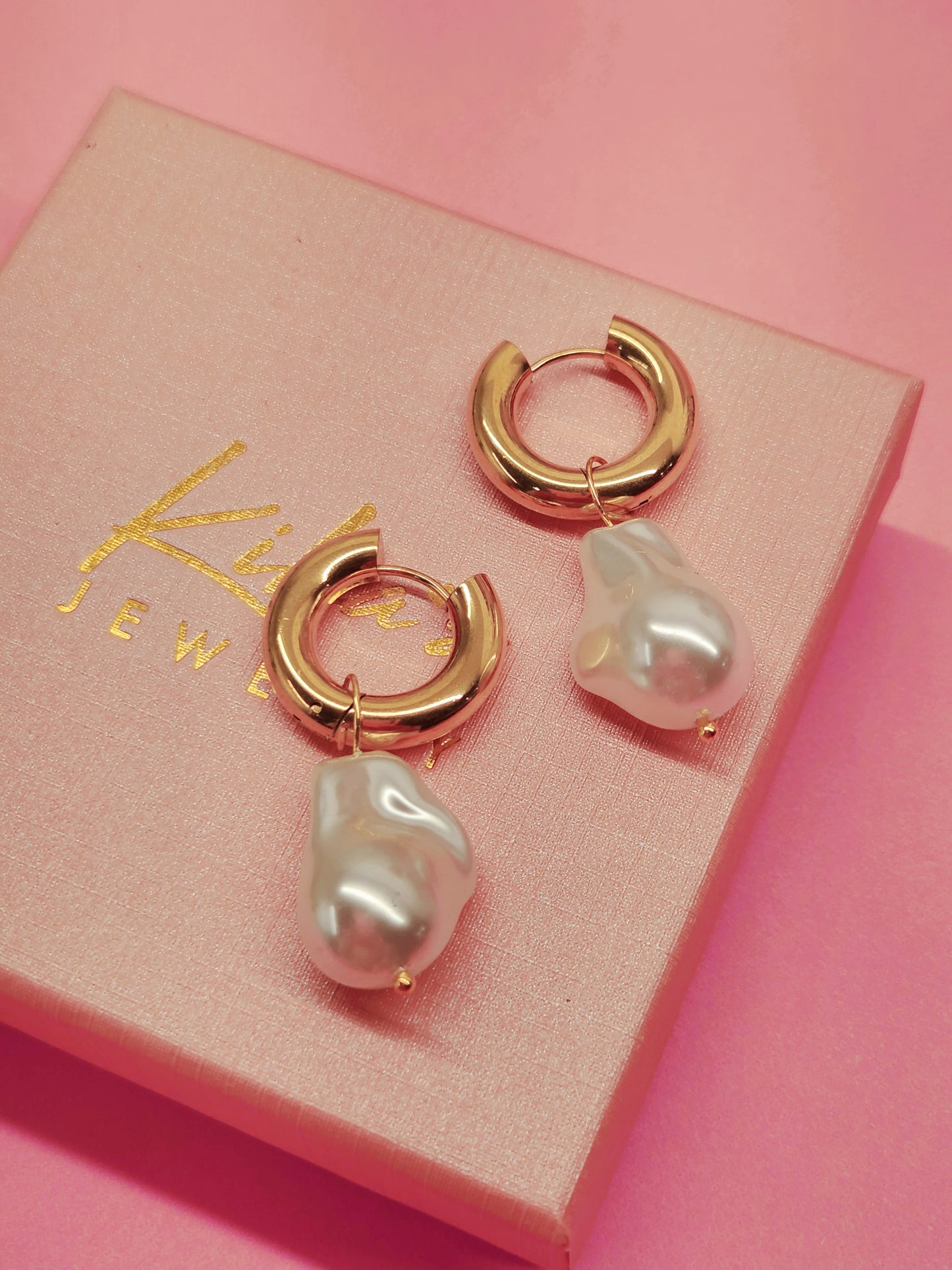 La Perla Hoops