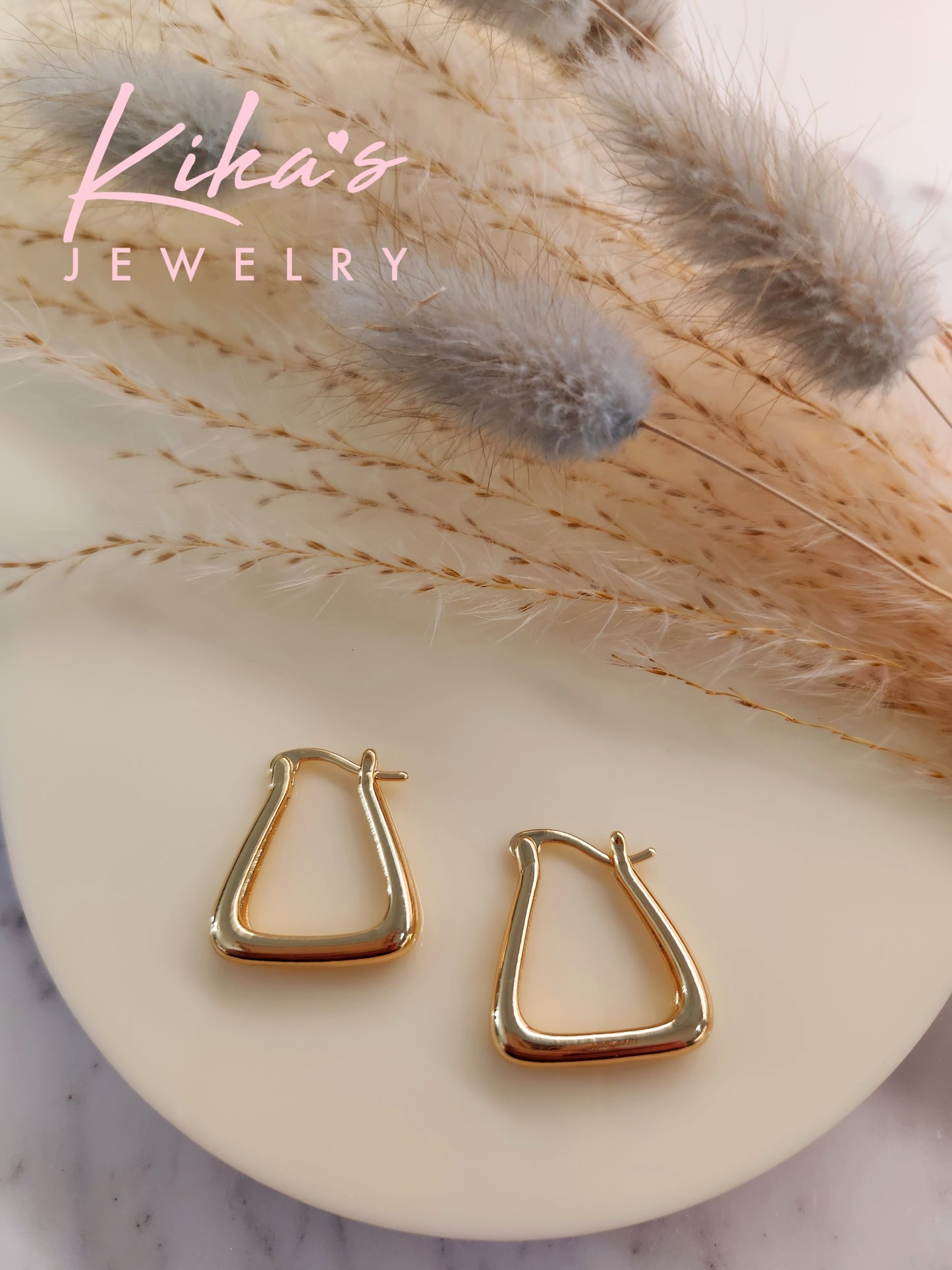 Triangle Hoop