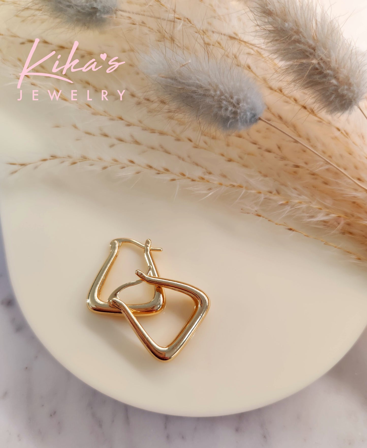 Triangle Hoop